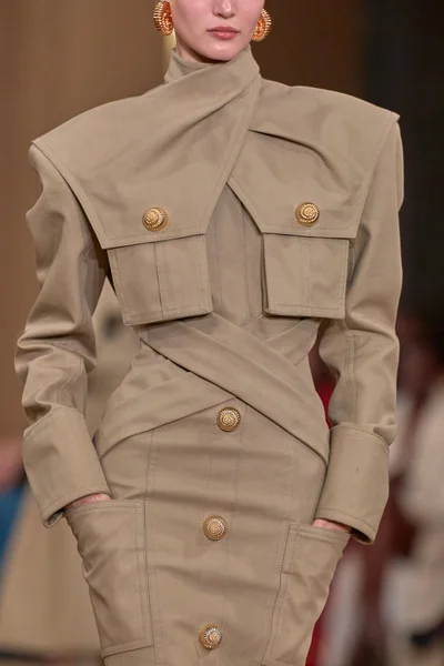 Look 9